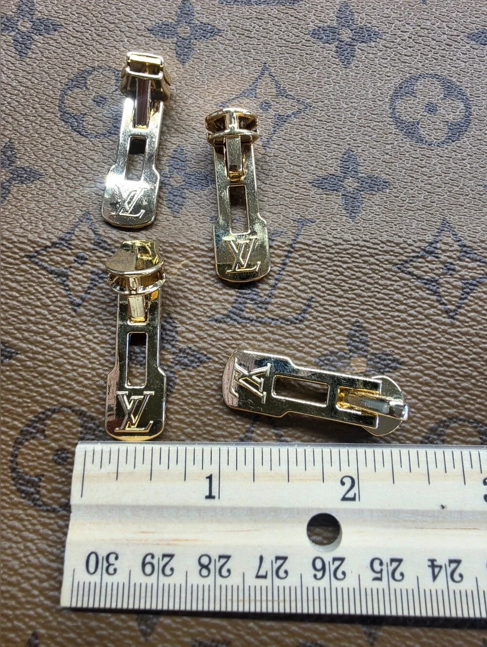 Louis Viutton Zipper Pulls